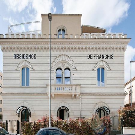 לצ'ה Residence De Franchis - Smart Apartments מראה חיצוני תמונה