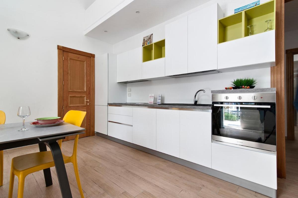 לצ'ה Residence De Franchis - Smart Apartments מראה חיצוני תמונה
