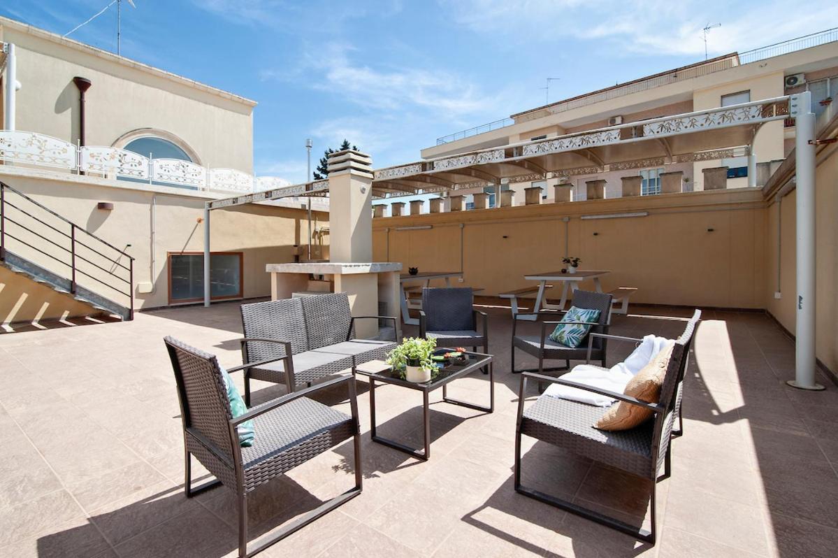 לצ'ה Residence De Franchis - Smart Apartments מראה חיצוני תמונה