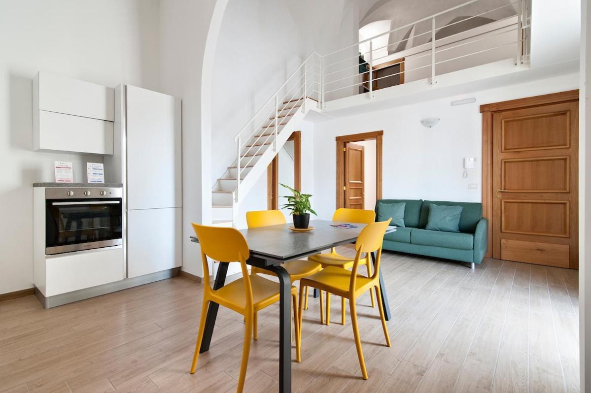 לצ'ה Residence De Franchis - Smart Apartments מראה חיצוני תמונה